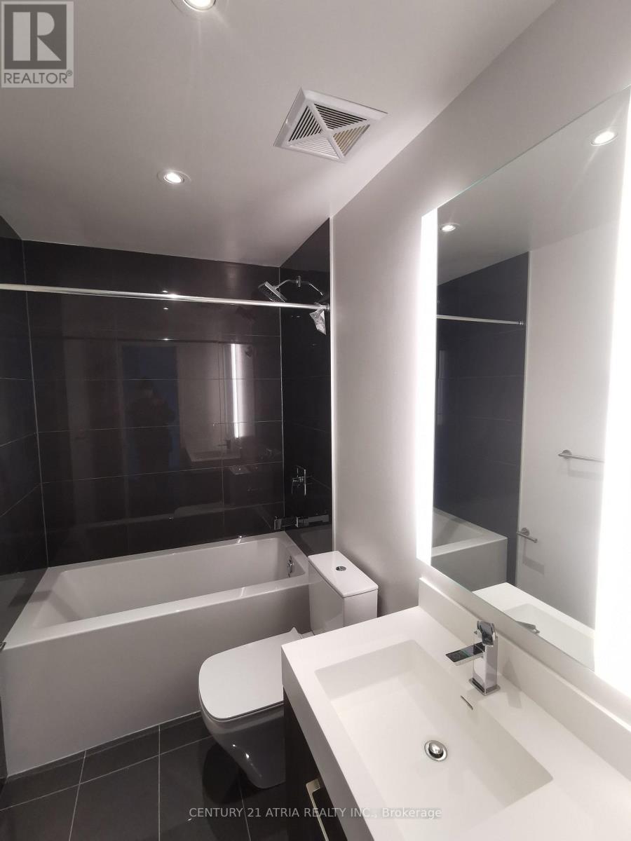 1006 - 1 Yorkville Avenue, Toronto, Ontario  M4W 0B1 - Photo 3 - C12610156