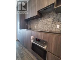 1006 - 1 YORKVILLE AVENUE