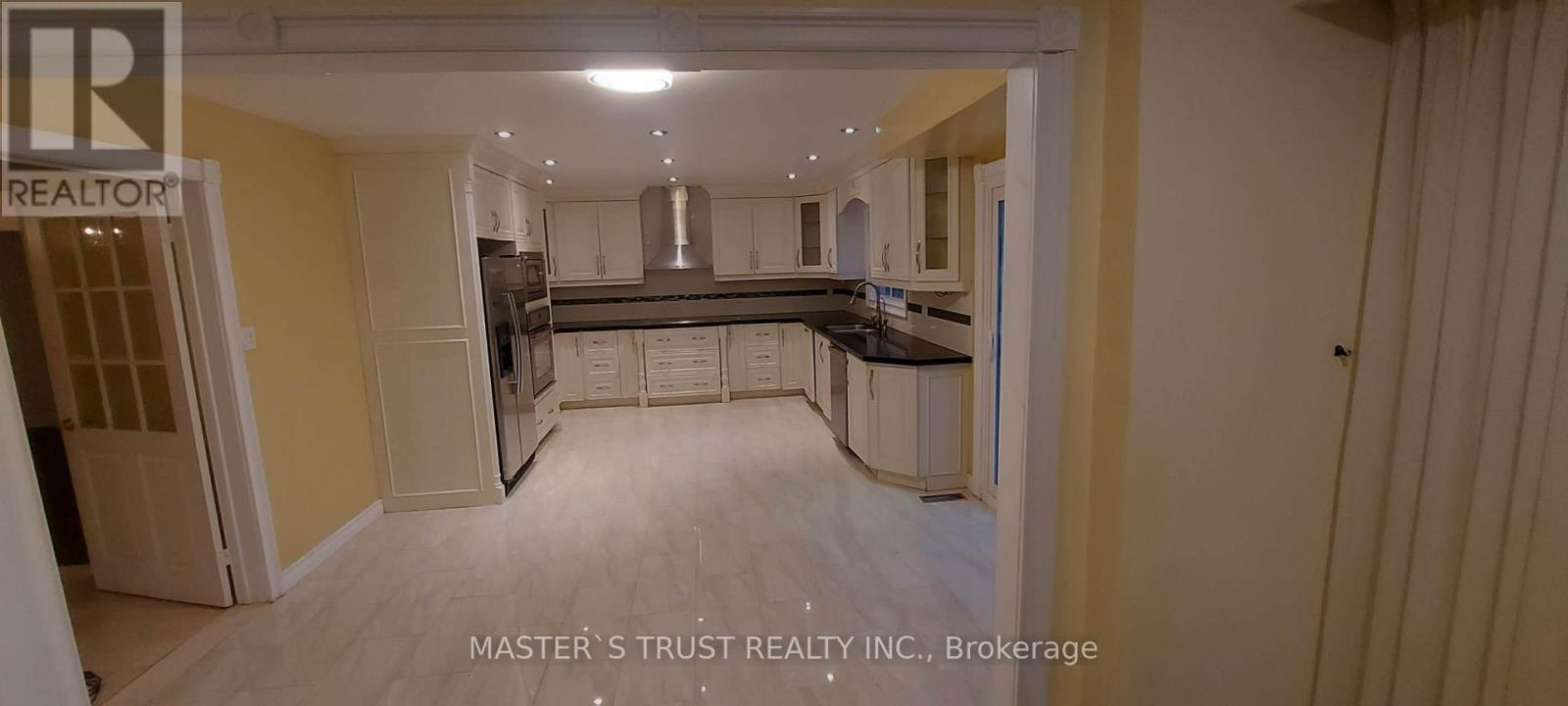 65 Farmstead Road, Toronto (St. Andrew-Windfields), Ontario  M2L 2X2 - Photo 21 - C12610196