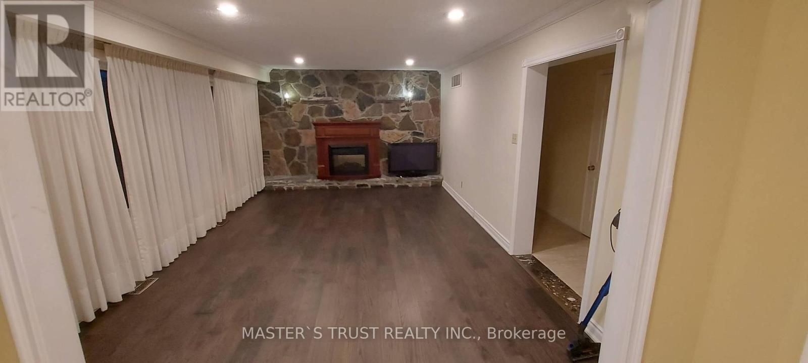 65 Farmstead Road, Toronto (St. Andrew-Windfields), Ontario  M2L 2X2 - Photo 22 - C12610196