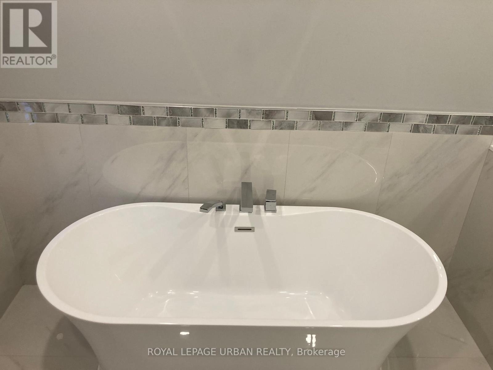 28 Sharpe Street, Toronto, Ontario  M1N 3T6 - Photo 15 - E12610138