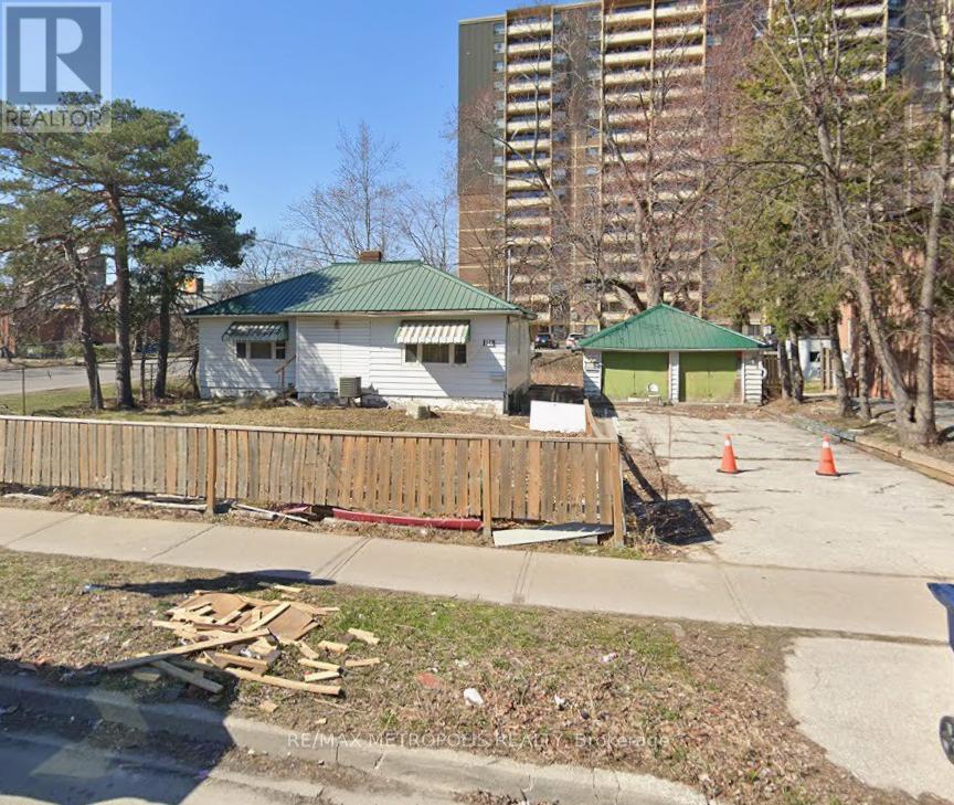 10 Cedar Drive, Toronto, Ontario  M1J 3E8 - Photo 1 - E12610144
