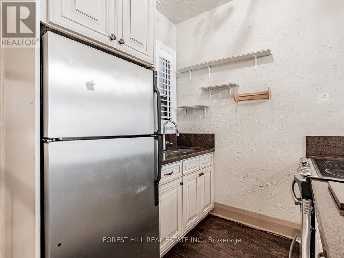 54 De Grassi Street, Toronto, Ontario  M4M 2K3 - Photo 11 - E12610200