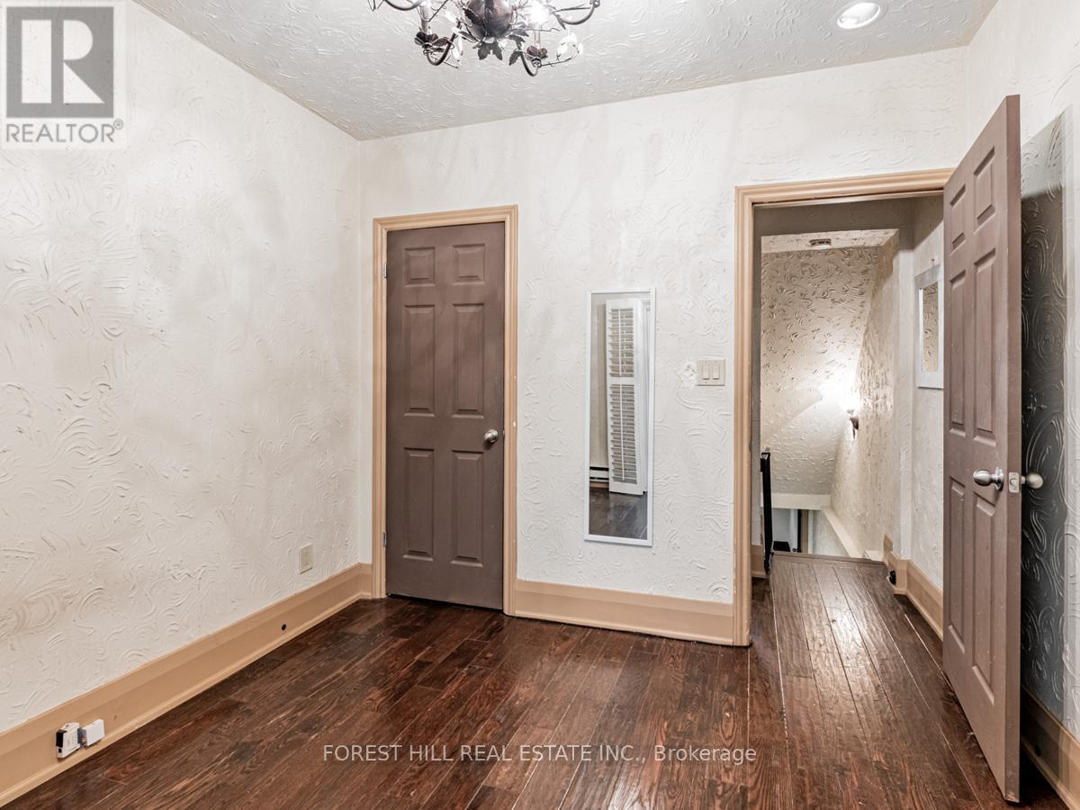 54 De Grassi Street, Toronto, Ontario  M4M 2K3 - Photo 16 - E12610200