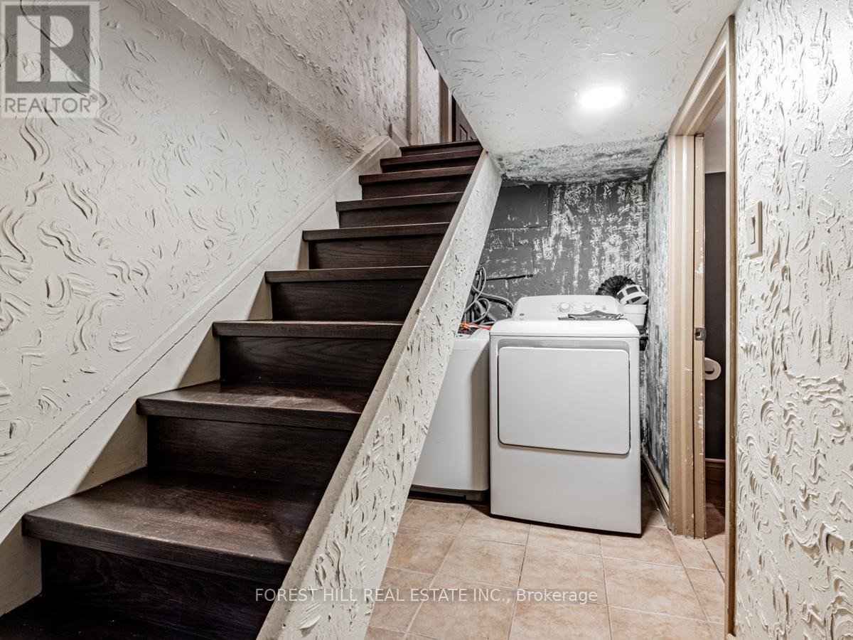 54 De Grassi Street, Toronto, Ontario  M4M 2K3 - Photo 22 - E12610200