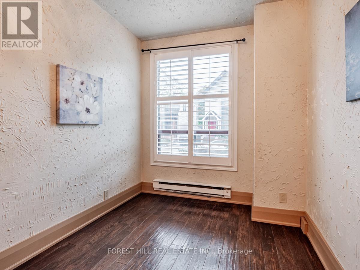 54 De Grassi Street, Toronto, Ontario  M4M 2K3 - Photo 4 - E12610200