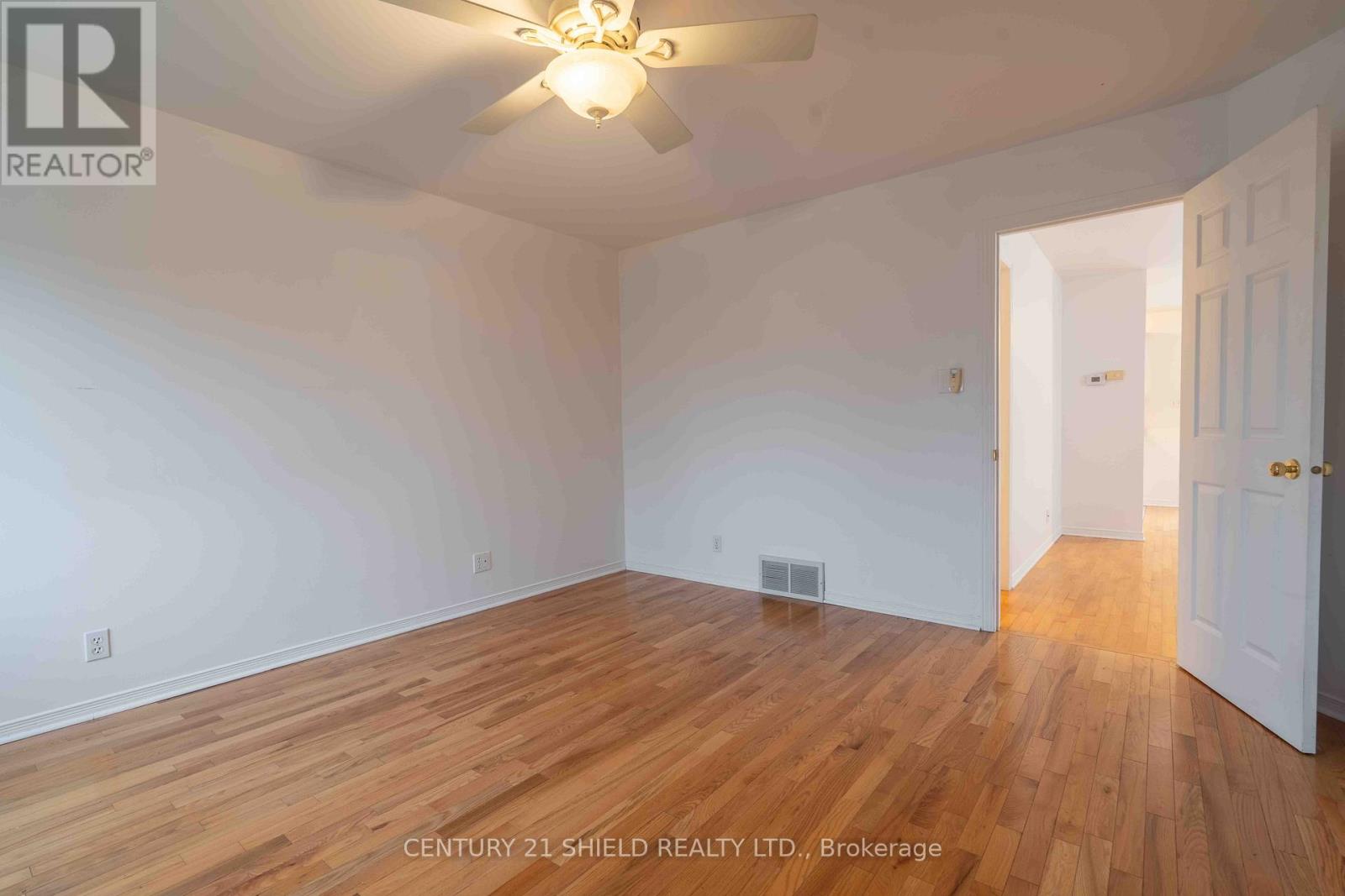 21255 Mcnaughton Court E, South Glengarry, Ontario K0C 1E0 - Photo 20 - X12492584