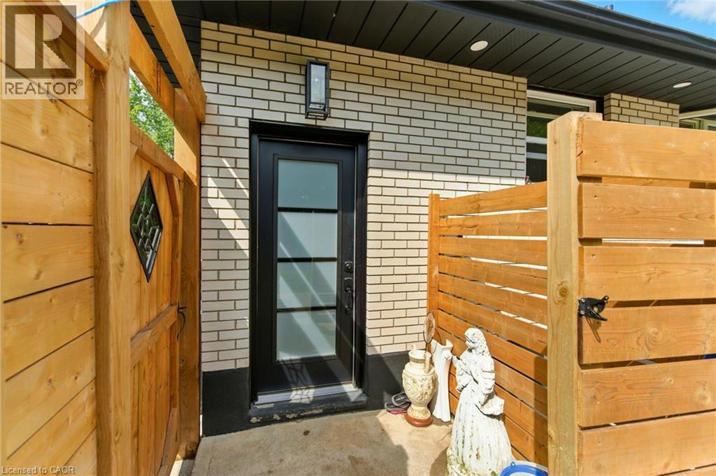 31 Varadi Avenue, Brantford, Ontario  N3R 3N2 - Photo 12 - 40770427