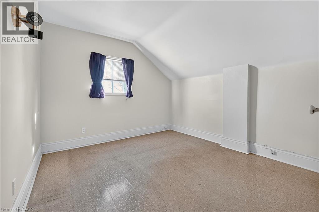 72 London Street N, Hamilton, Ontario L8H 4B5 - Photo 18 - 40786658