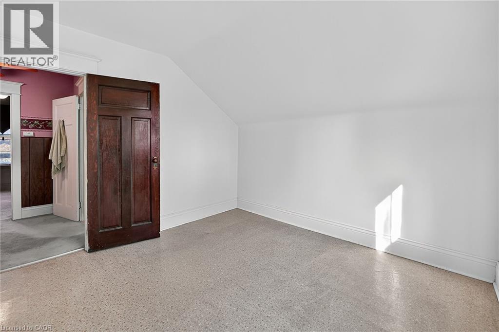 72 London Street N, Hamilton, Ontario L8H 4B5 - Photo 21 - 40786658