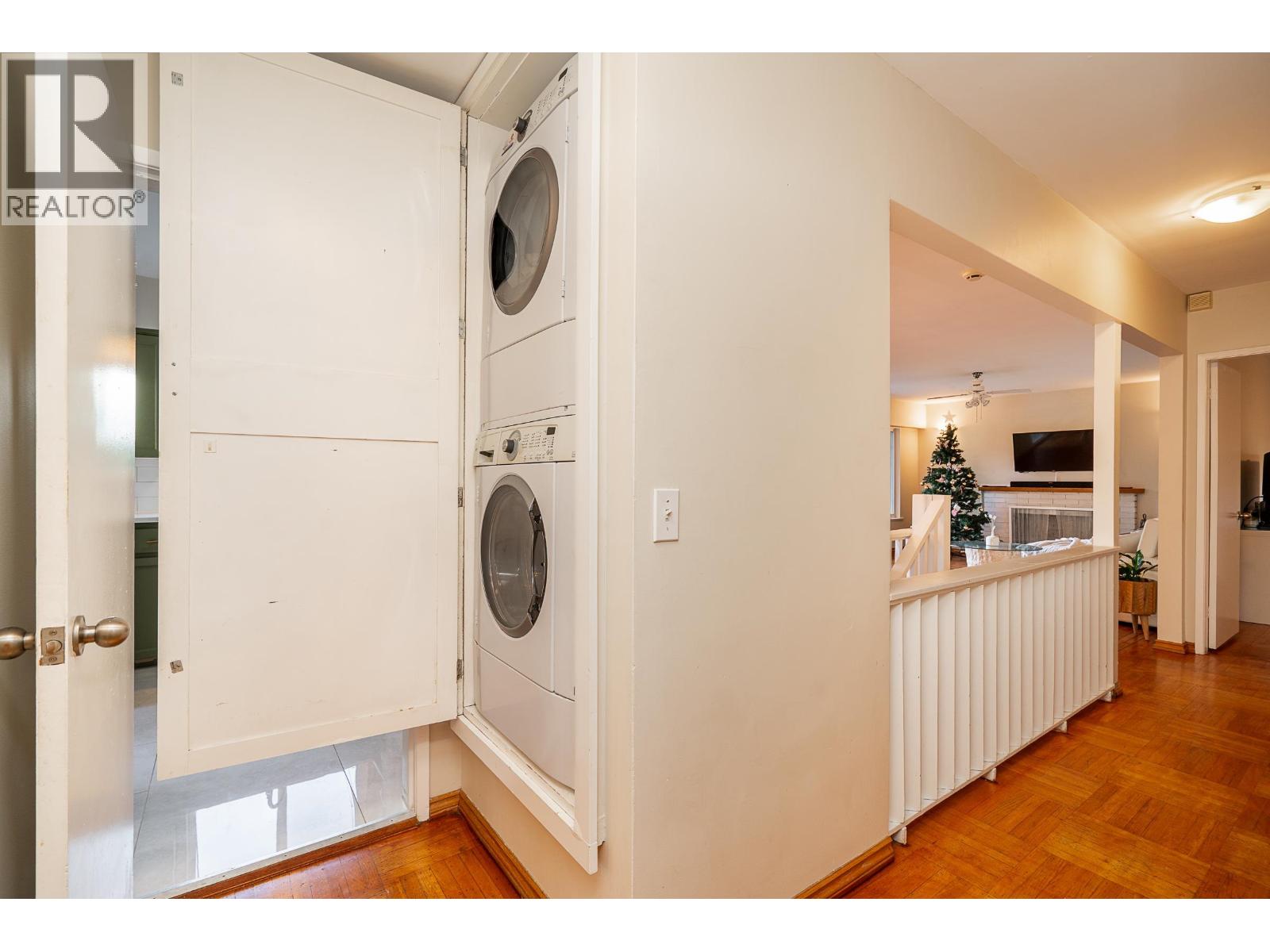 1648 Scarborough Crescent, Port Coquitlam, British Columbia V3C 2R1 - Photo 18 - R3072032