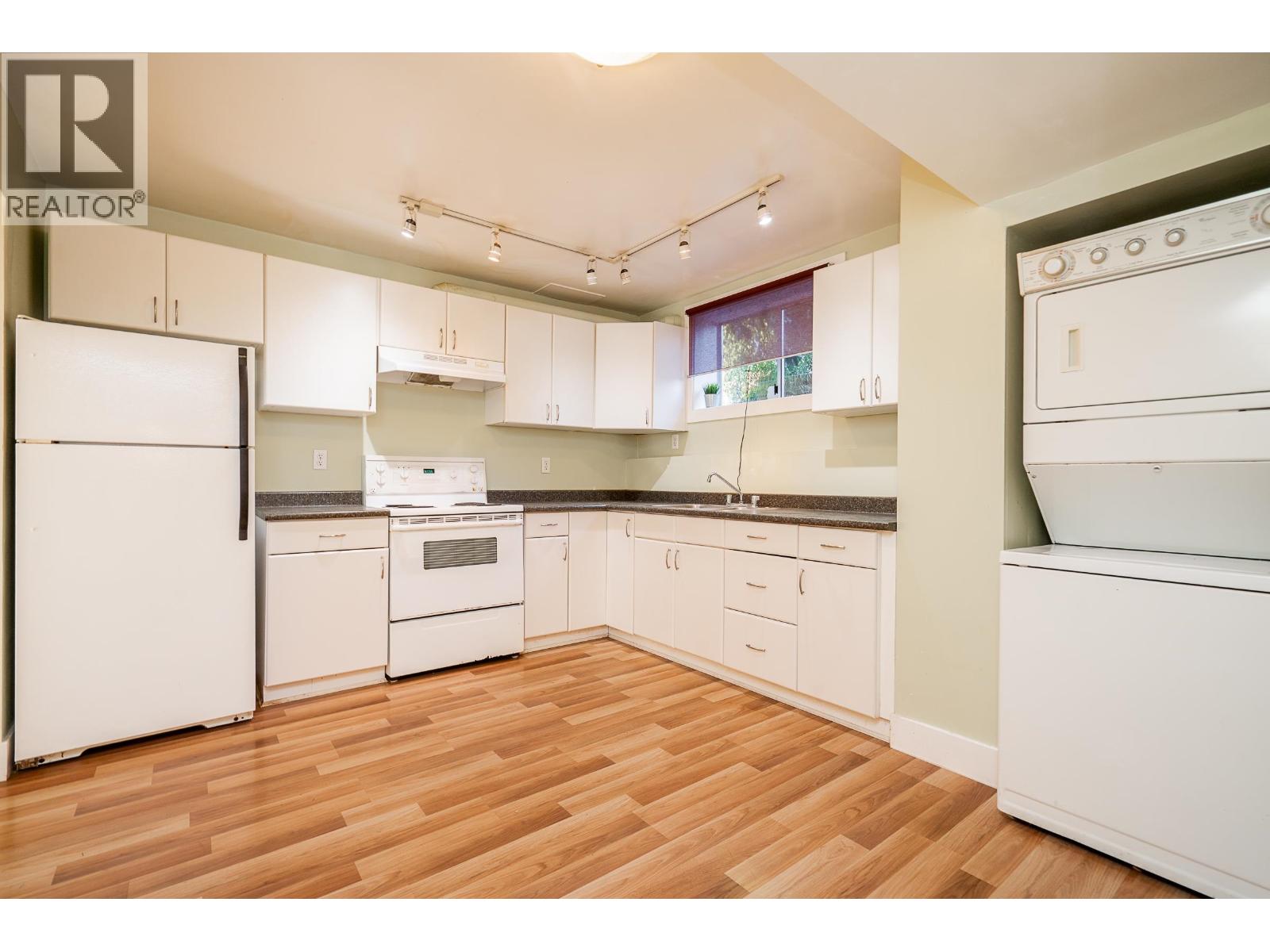 1648 Scarborough Crescent, Port Coquitlam, British Columbia V3C 2R1 - Photo 27 - R3072032