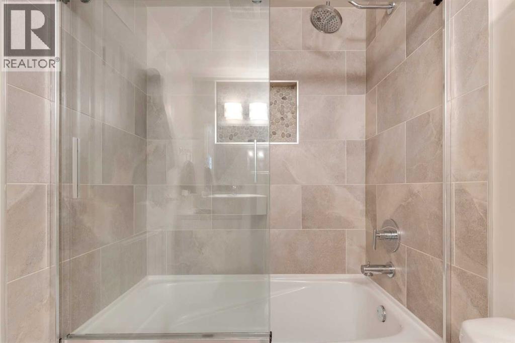 2630 Oakmoor Drive Sw, Calgary, Alberta  T2V 4E7 - Photo 12 - A2273018