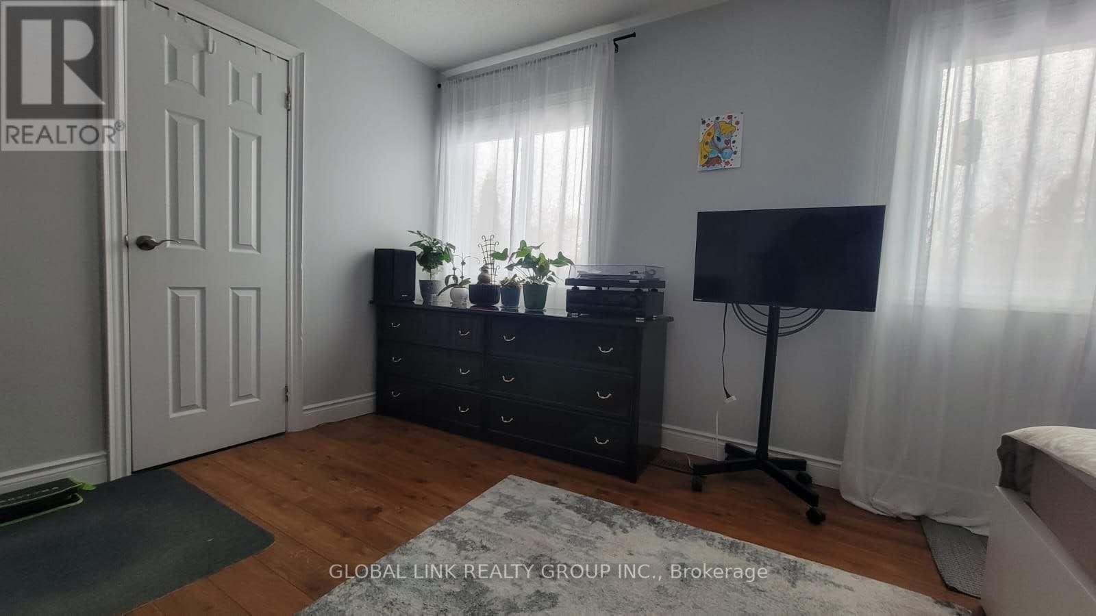 169 Weldrick Road W, Richmond Hill, Ontario  L4C 5R7 - Photo 7 - N12610096