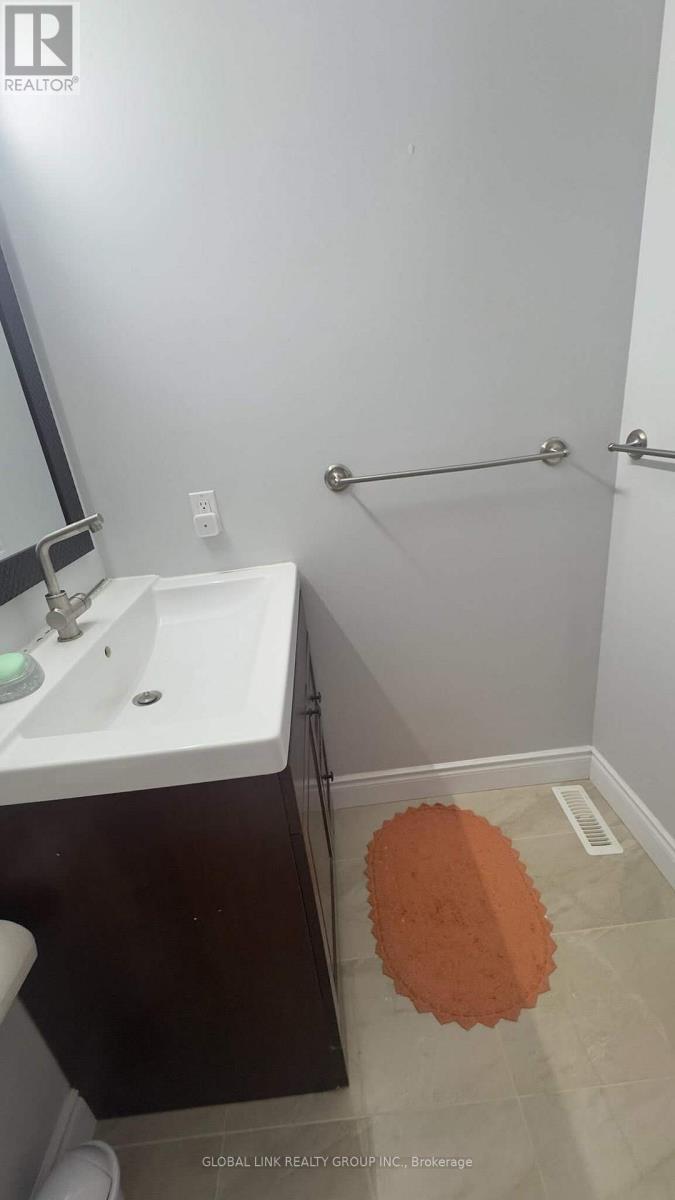 169 Weldrick Road W, Richmond Hill, Ontario  L4C 5R7 - Photo 8 - N12610096