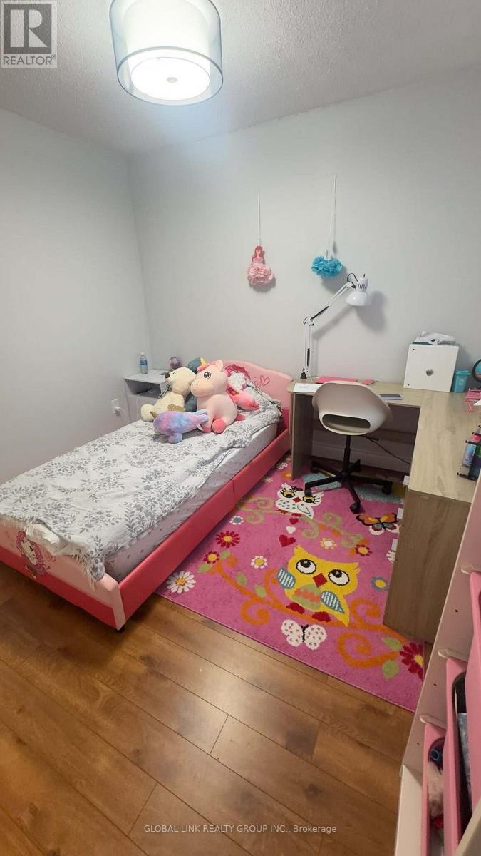 169 Weldrick Road W, Richmond Hill, Ontario  L4C 5R7 - Photo 9 - N12610096