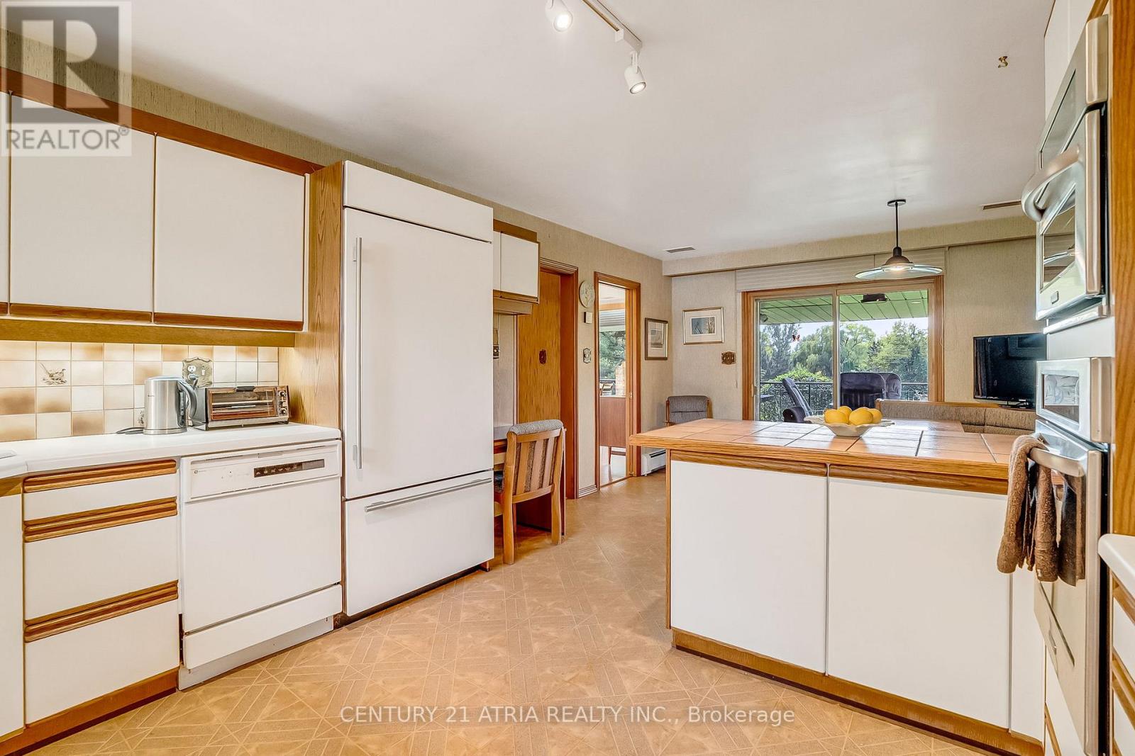 56 Cachet Parkway, Markham, Ontario  L6C 1C2 - Photo 11 - N12610100