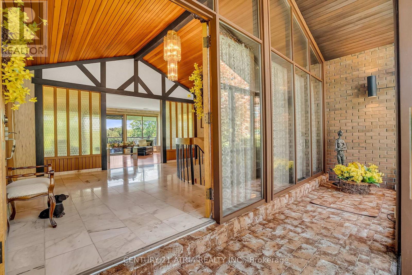 56 Cachet Parkway, Markham, Ontario  L6C 1C2 - Photo 5 - N12610100