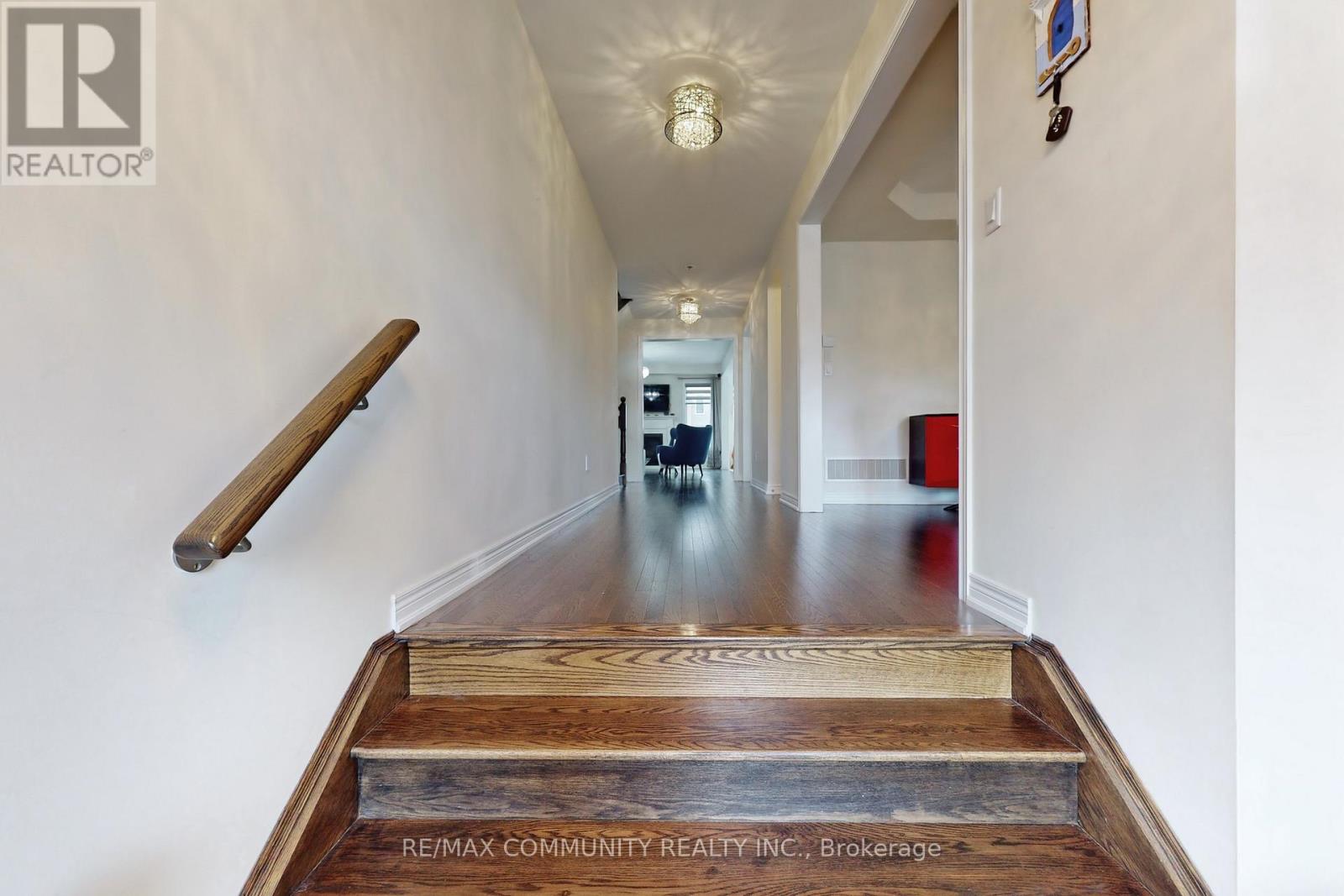 4 Flay Court, Innisfil, Ontario  L0L 1L0 - Photo 13 - N12610126