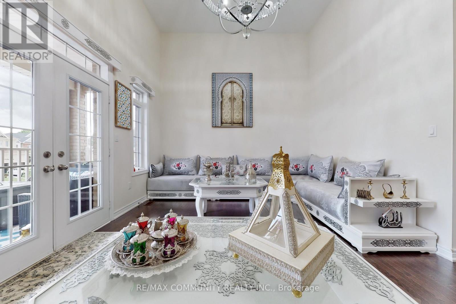 4 Flay Court, Innisfil, Ontario  L0L 1L0 - Photo 16 - N12610126