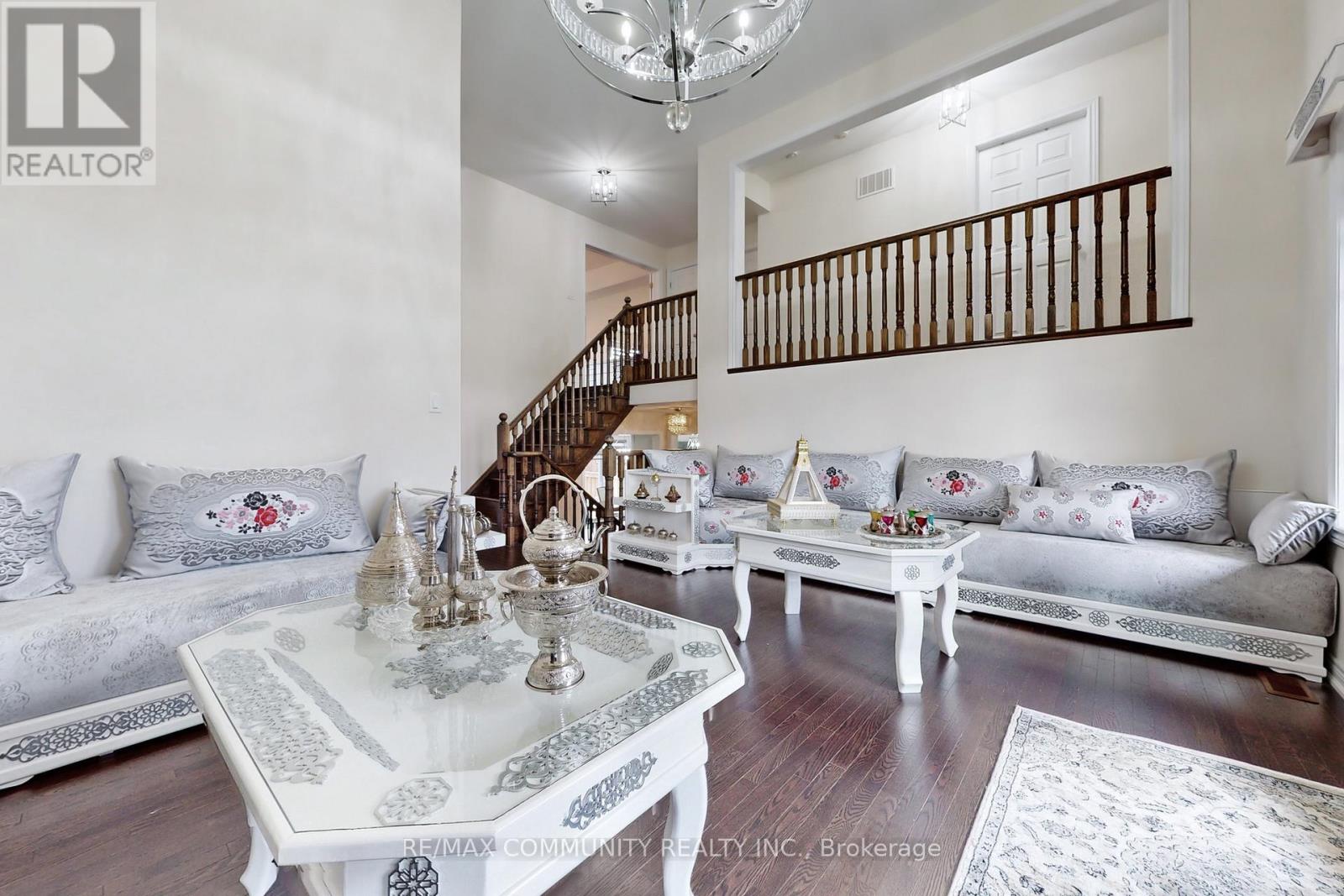 4 Flay Court, Innisfil, Ontario  L0L 1L0 - Photo 17 - N12610126