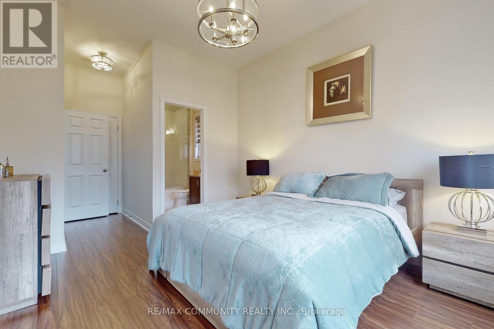 4 Flay Court, Innisfil, Ontario  L0L 1L0 - Photo 19 - N12610126