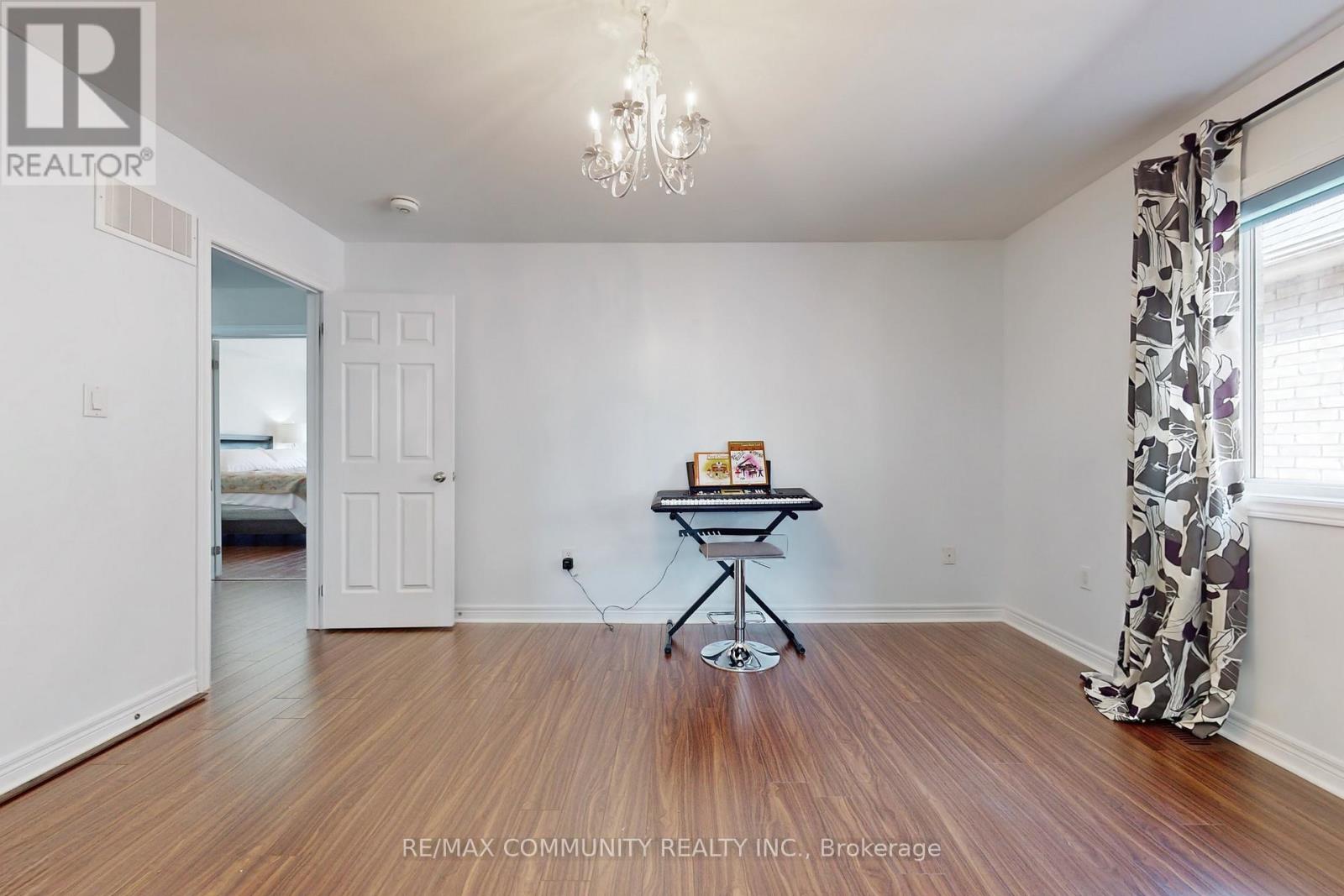 4 Flay Court, Innisfil, Ontario  L0L 1L0 - Photo 27 - N12610126