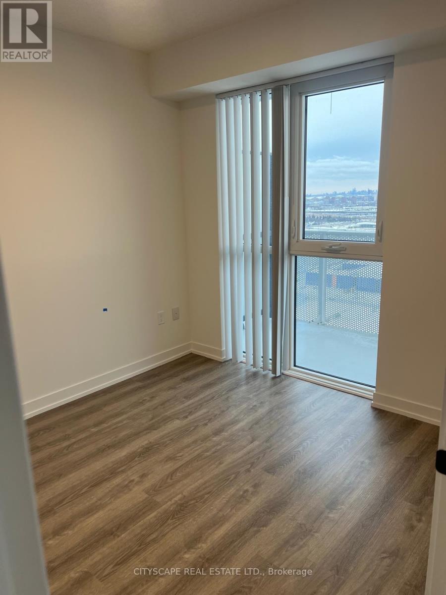 195 Commerce Street, Vaughan, Ontario  L4K 5Z7 - Photo 8 - N12610212