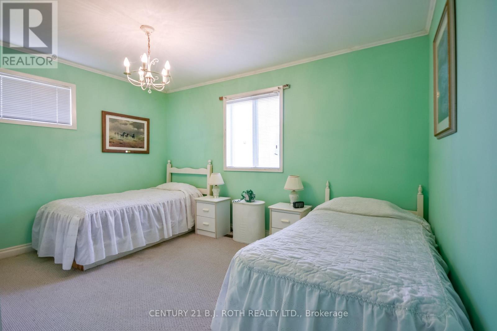 164 Cook Street, Barrie, Ontario  L4M 4G9 - Photo 12 - S12559018