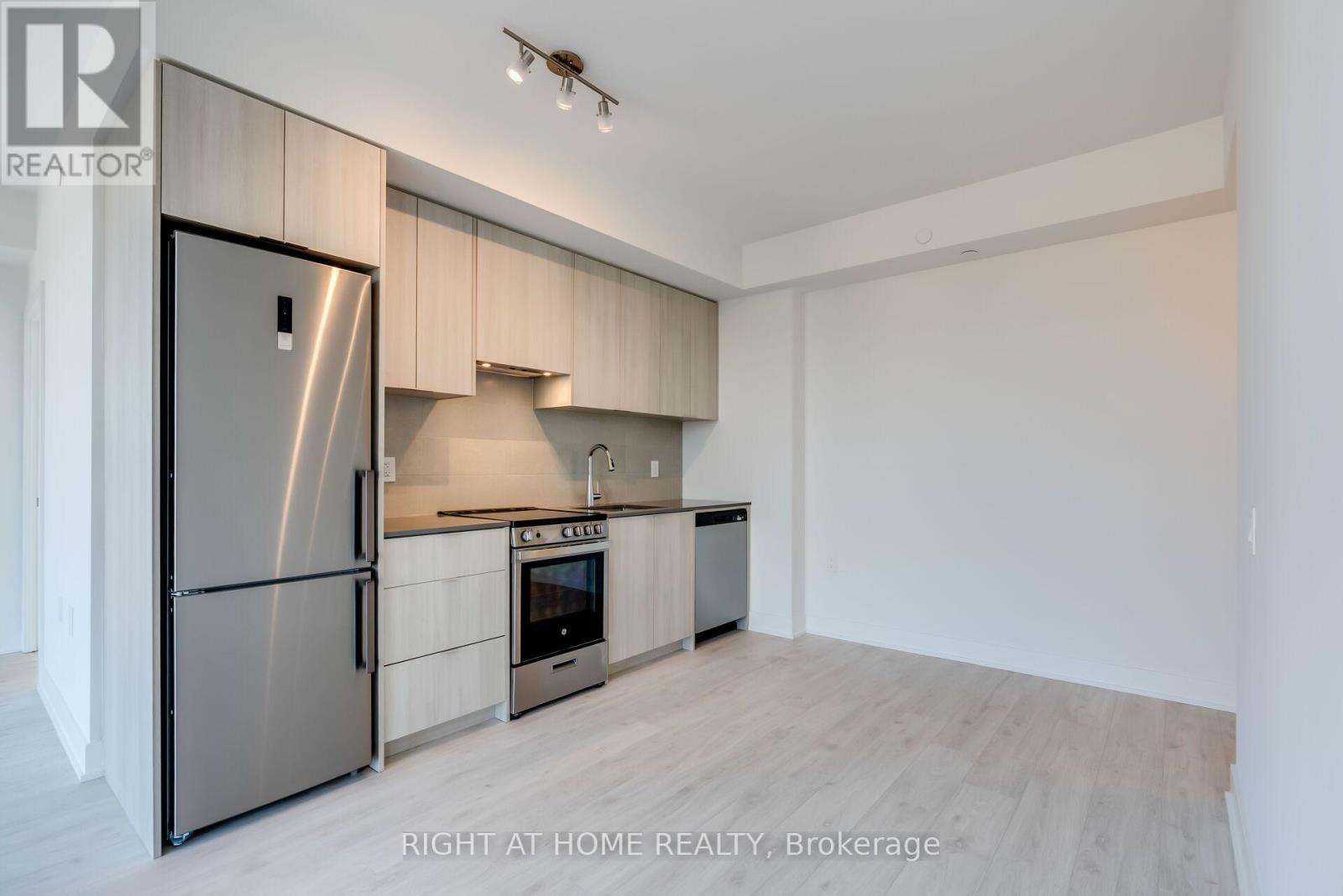 305 - 2088 James Street, Burlington, Ontario  L7R 0H2 - Photo 13 - W12610118