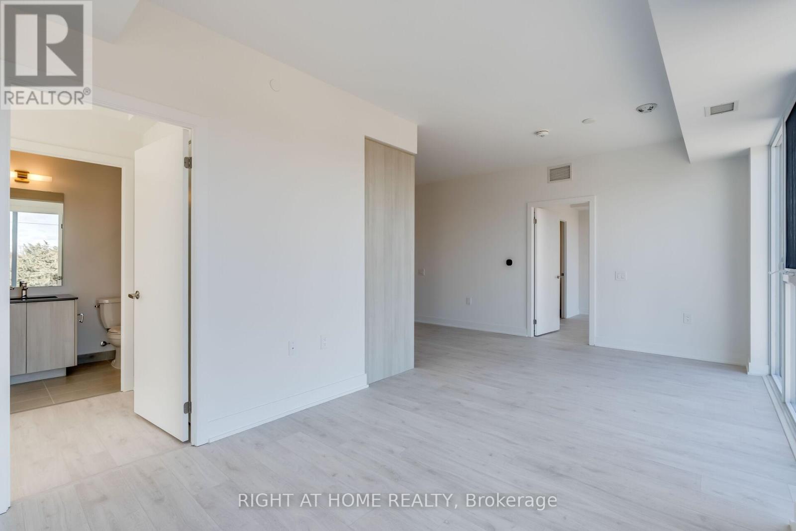 305 - 2088 James Street, Burlington, Ontario  L7R 0H2 - Photo 17 - W12610118