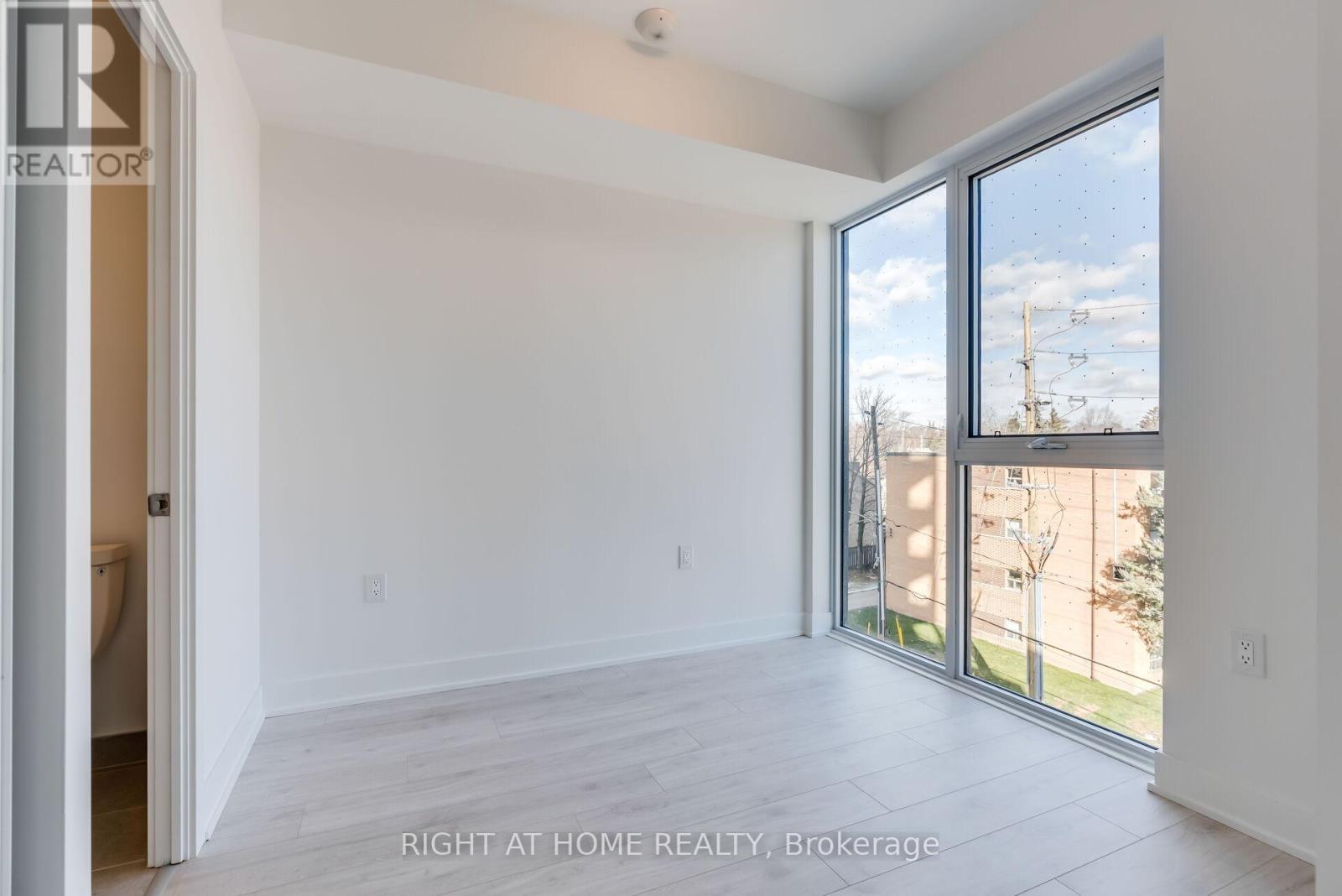 305 - 2088 James Street, Burlington, Ontario  L7R 0H2 - Photo 21 - W12610118