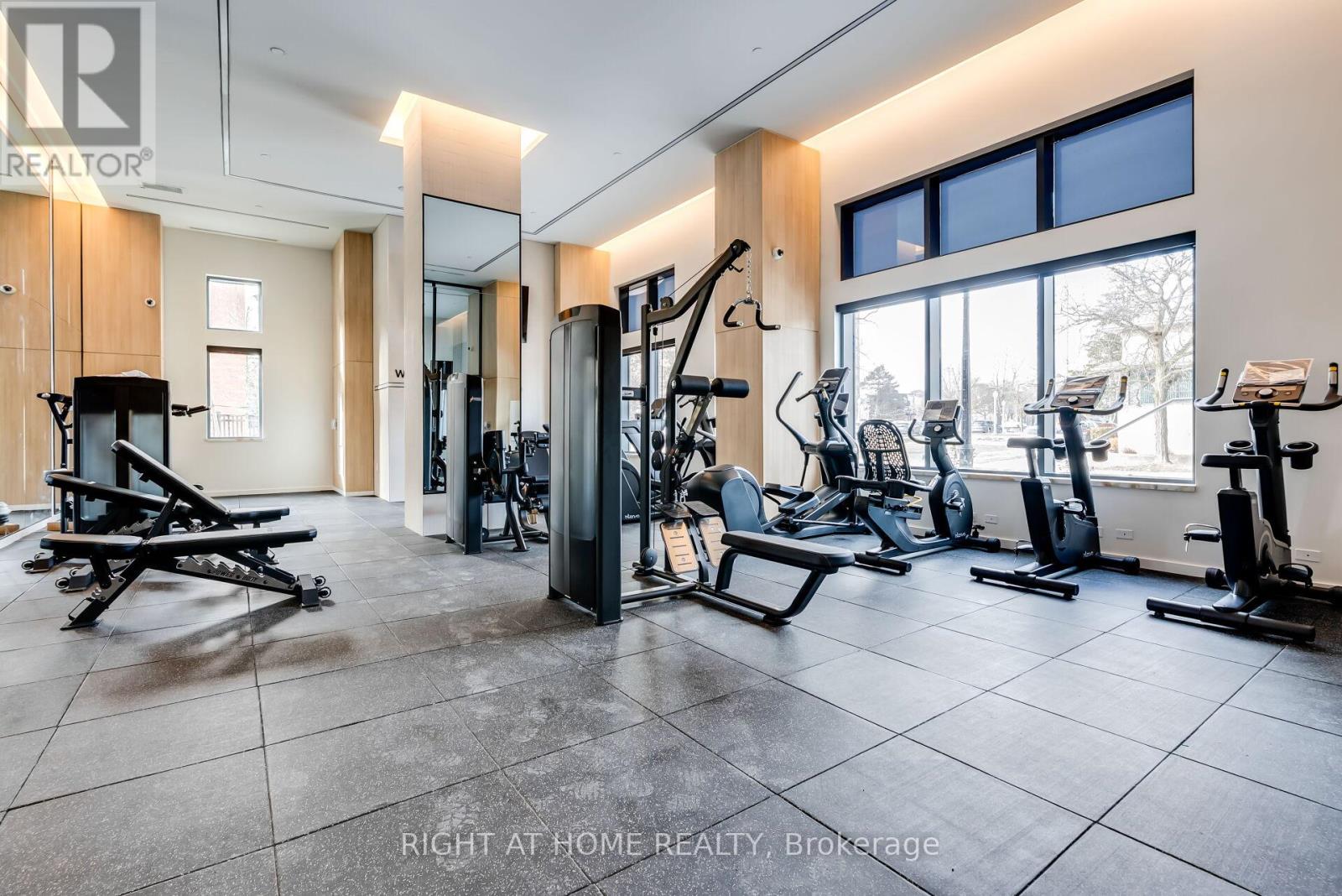 305 - 2088 James Street, Burlington, Ontario  L7R 0H2 - Photo 29 - W12610118