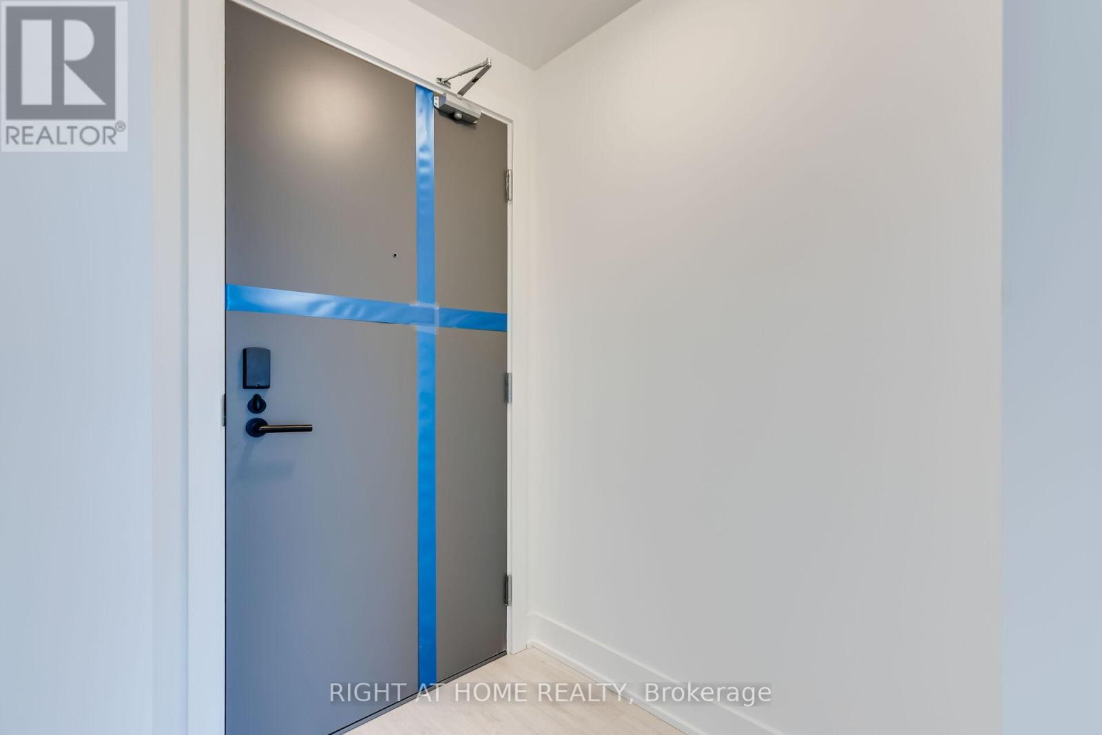 305 - 2088 James Street, Burlington, Ontario  L7R 0H2 - Photo 7 - W12610118