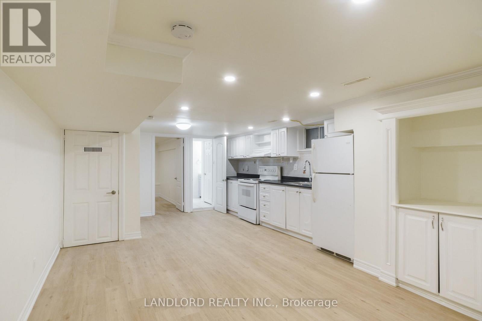 LOWER - 107 NAIRN AVENUE, Toronto, Ontario