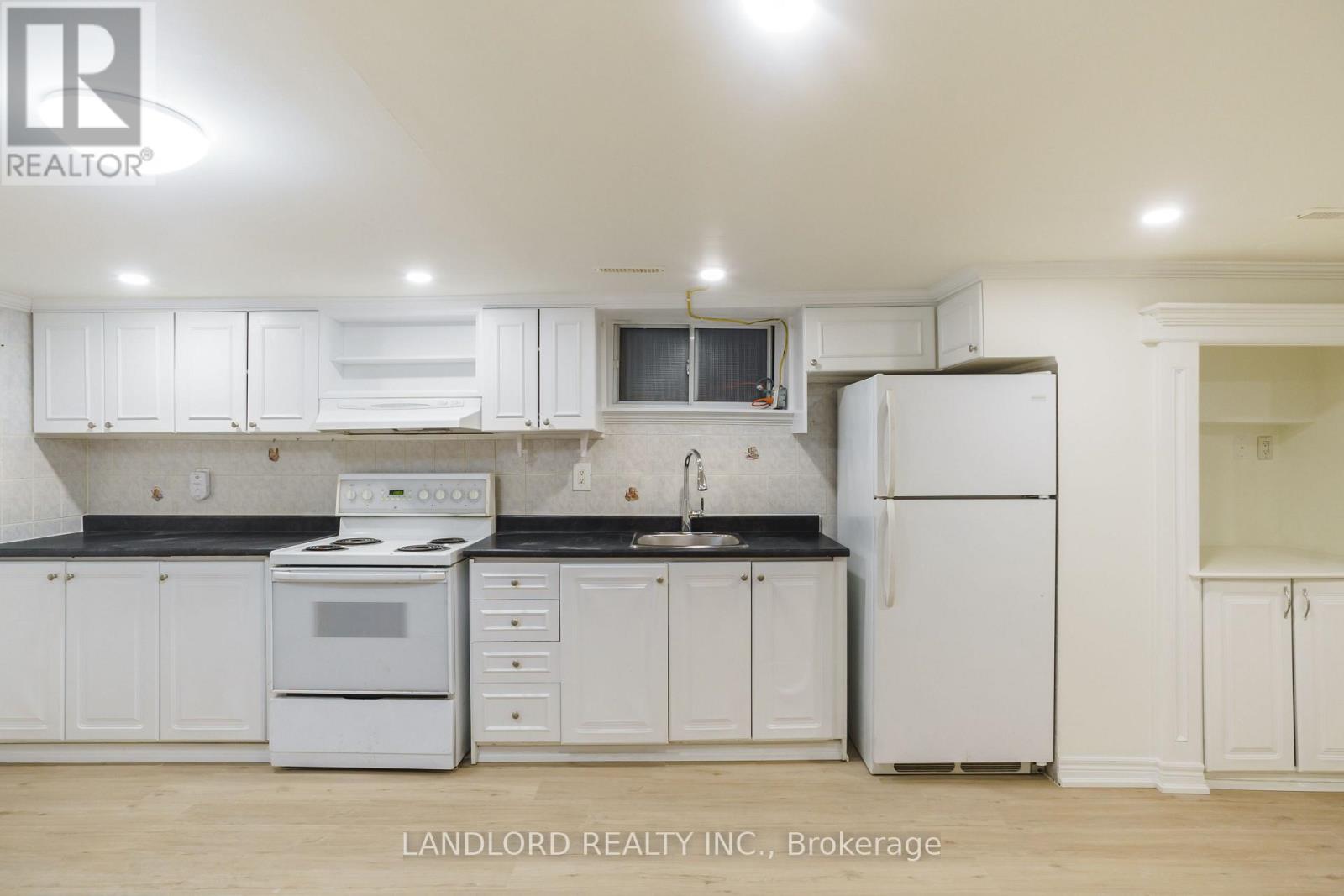 Lower - 107 Nairn Avenue, Toronto, Ontario  M6E 4G9 - Photo 4 - W12610146