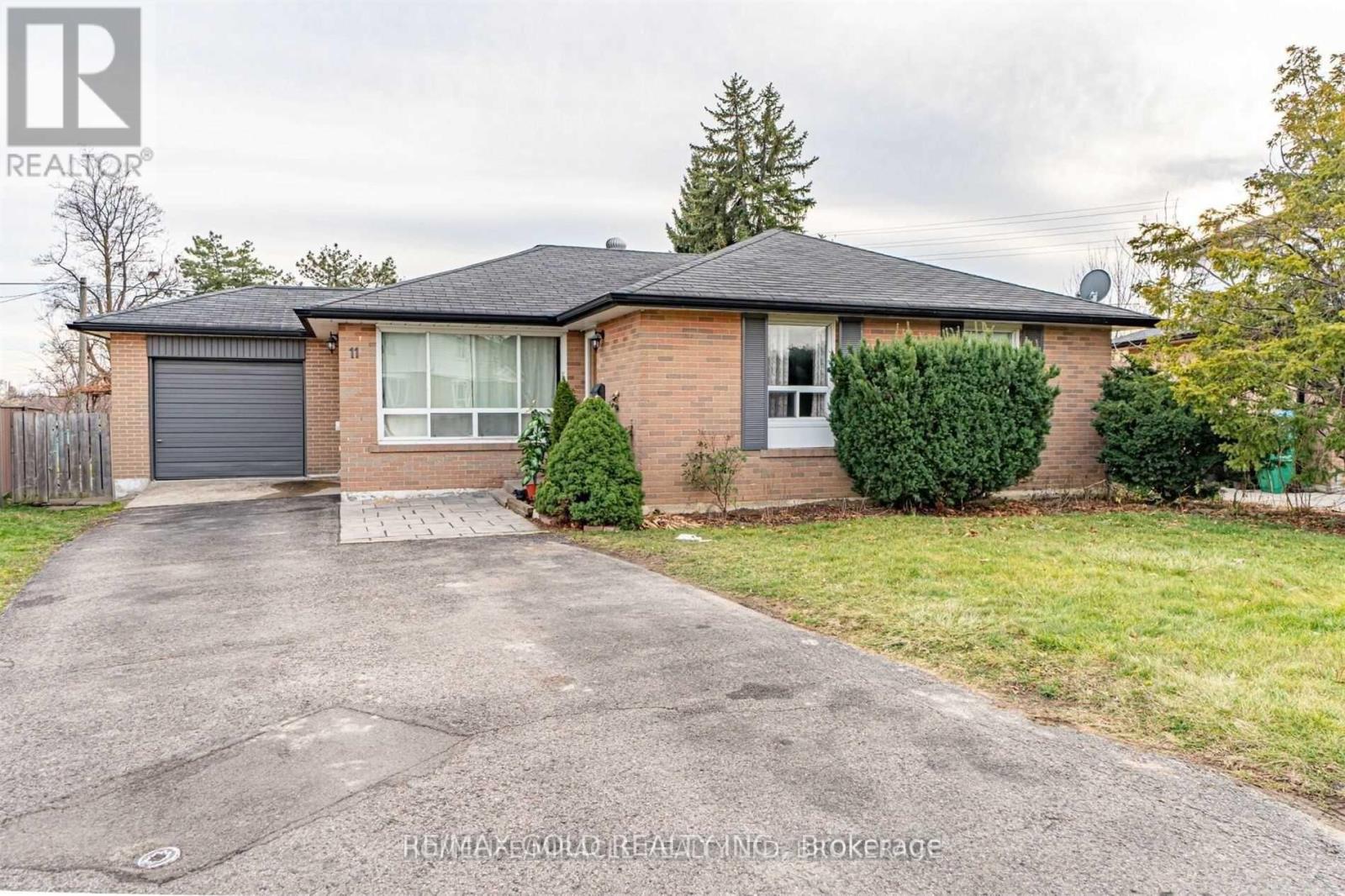 11 DURHAM CRESCENT, Brampton, Ontario