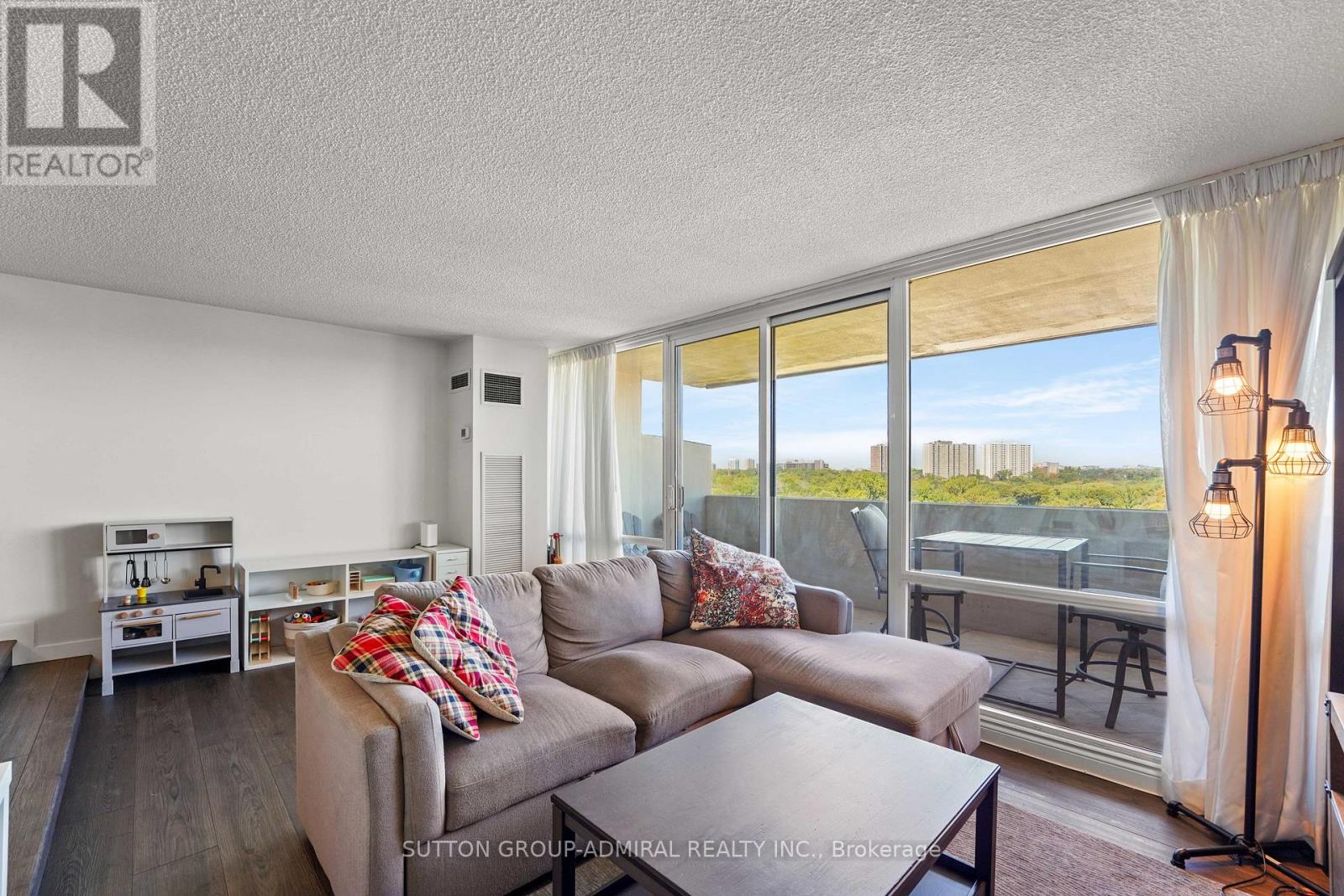 1001 - 270 Scarlett Road, Toronto, Ontario  M6N 4X7 - Photo 21 - W12610194