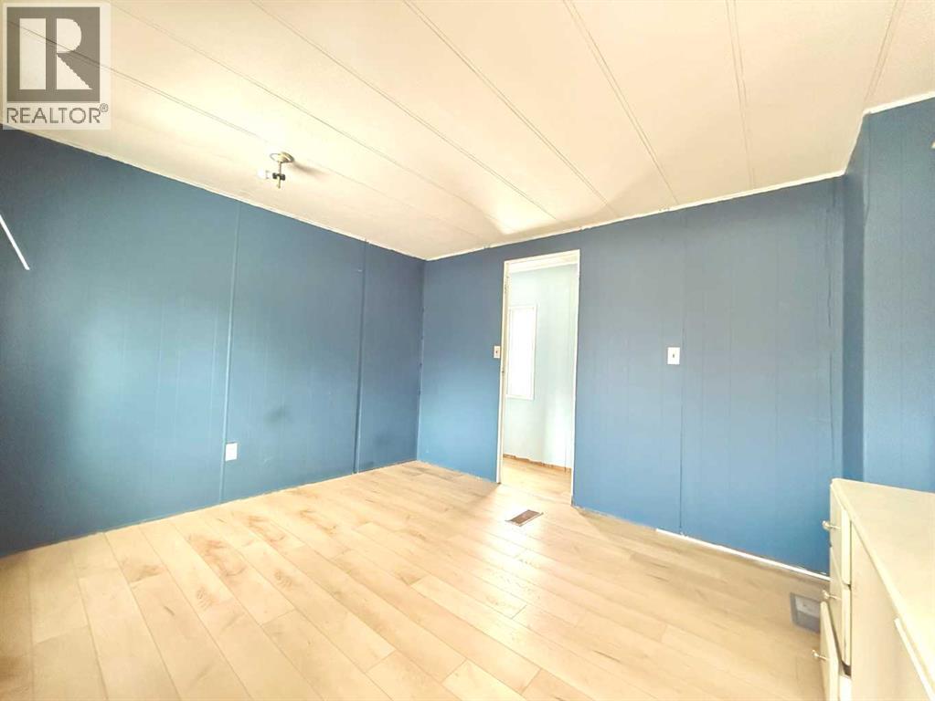 33, 895 Elizabeth Street, Pincher Creek, Alberta  T0K 1W0 - Photo 12 - A2273694