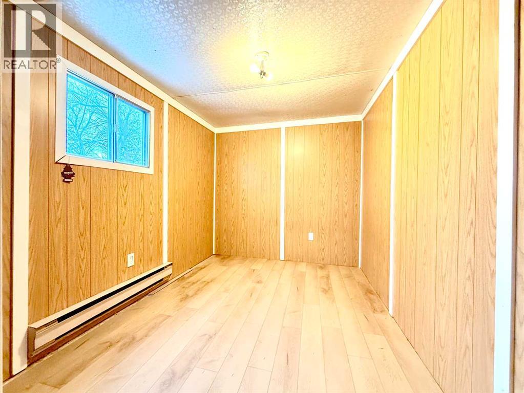 33, 895 Elizabeth Street, Pincher Creek, Alberta  T0K 1W0 - Photo 16 - A2273694