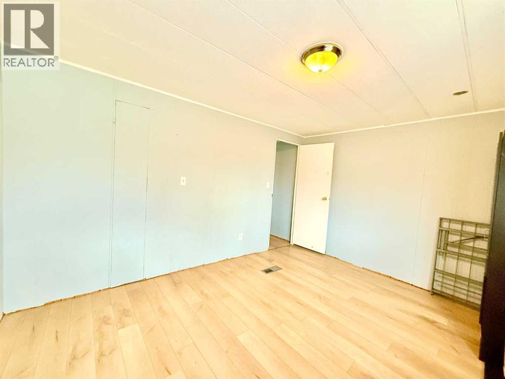 33, 895 Elizabeth Street, Pincher Creek, Alberta  T0K 1W0 - Photo 13 - A2273694