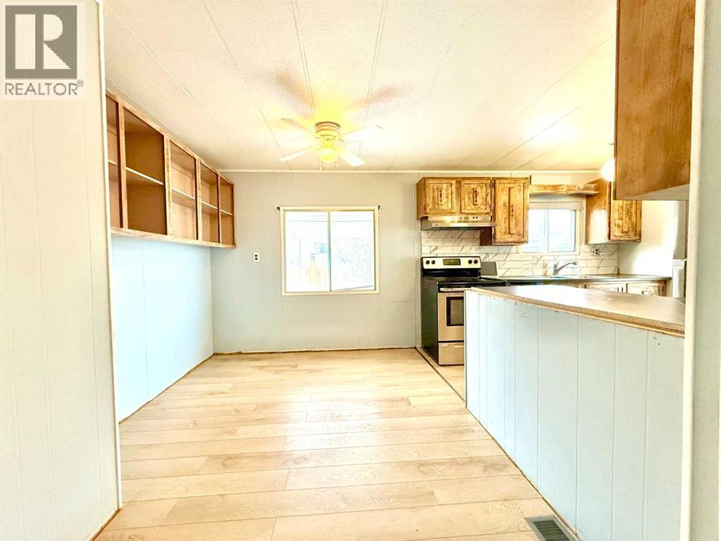 33, 895 Elizabeth Street, Pincher Creek, Alberta  T0K 1W0 - Photo 10 - A2273694