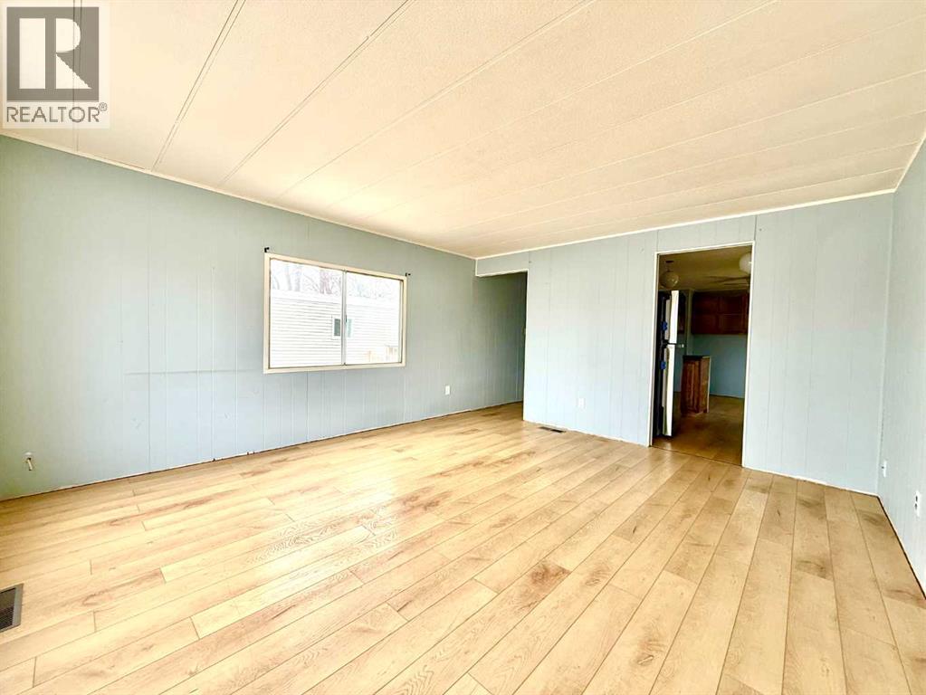 33, 895 Elizabeth Street, Pincher Creek, Alberta  T0K 1W0 - Photo 4 - A2273694