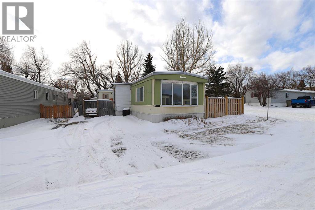 33, 895 Elizabeth Street, Pincher Creek, Alberta  T0K 1W0 - Photo 23 - A2273694