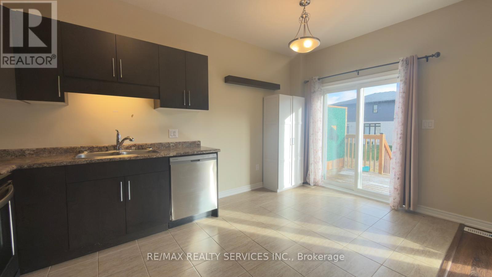 26 Sunflower Place, Welland, Ontario  L3B 5N8 - Photo 11 - X12610084