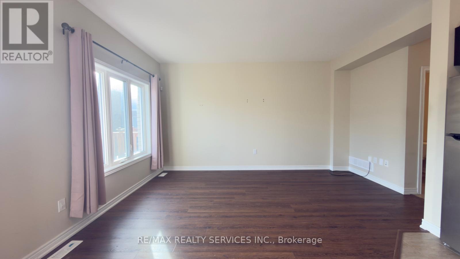 26 Sunflower Place, Welland, Ontario  L3B 5N8 - Photo 8 - X12610084