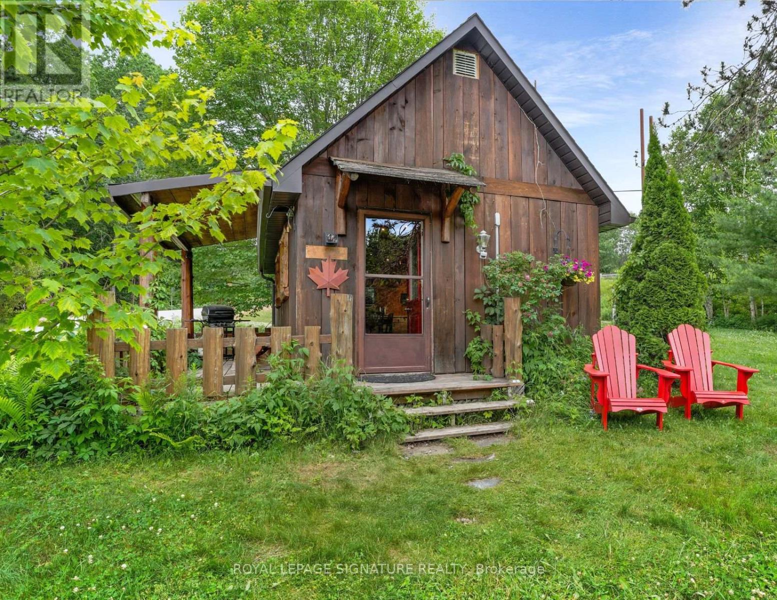 1064 Omagaki Road, Minden Hills, Ontario  K0M 2K0 - Photo 14 - X12610090