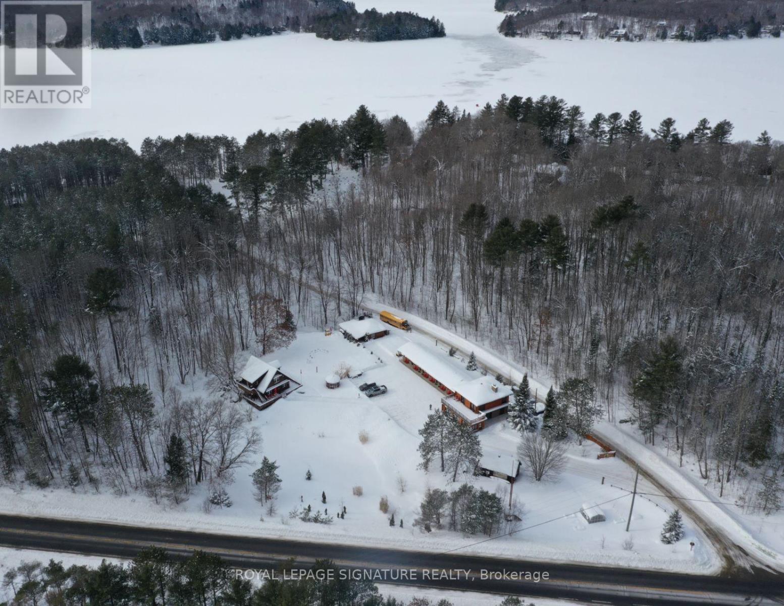 1064 Omagaki Road, Minden Hills, Ontario  K0M 2K0 - Photo 2 - X12610090