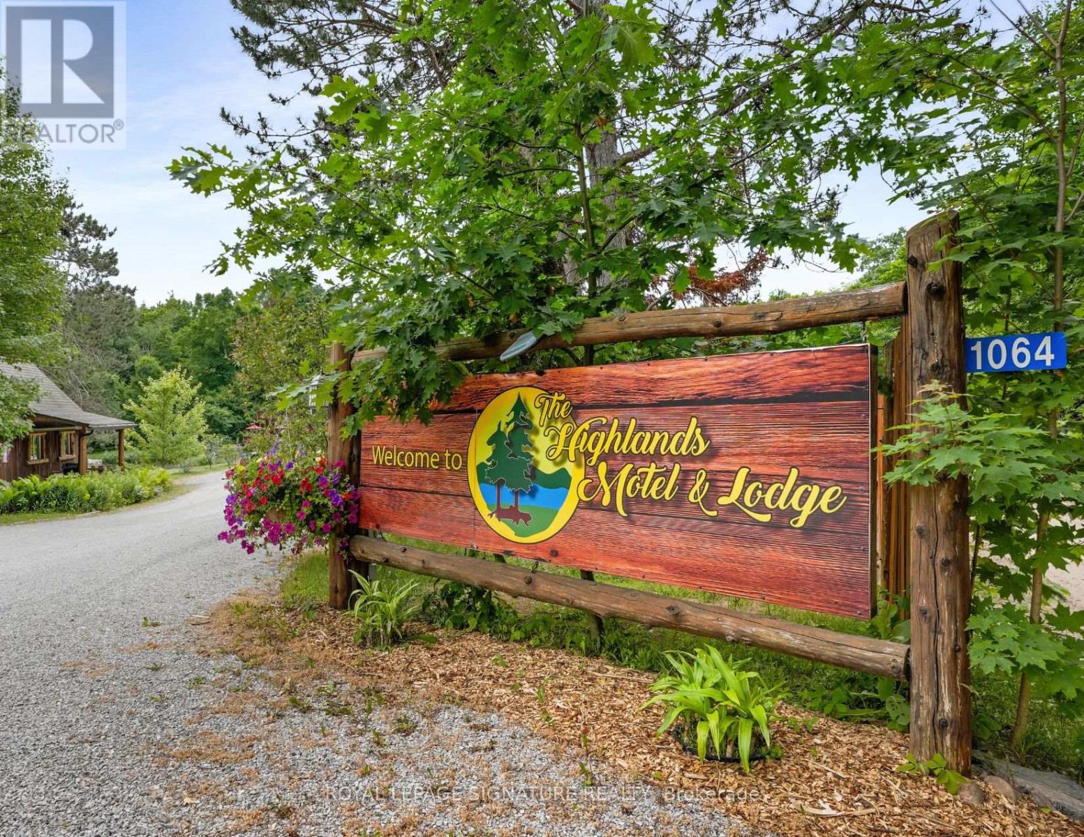 1064 Omagaki Road, Minden Hills, Ontario  K0M 2K0 - Photo 7 - X12610090