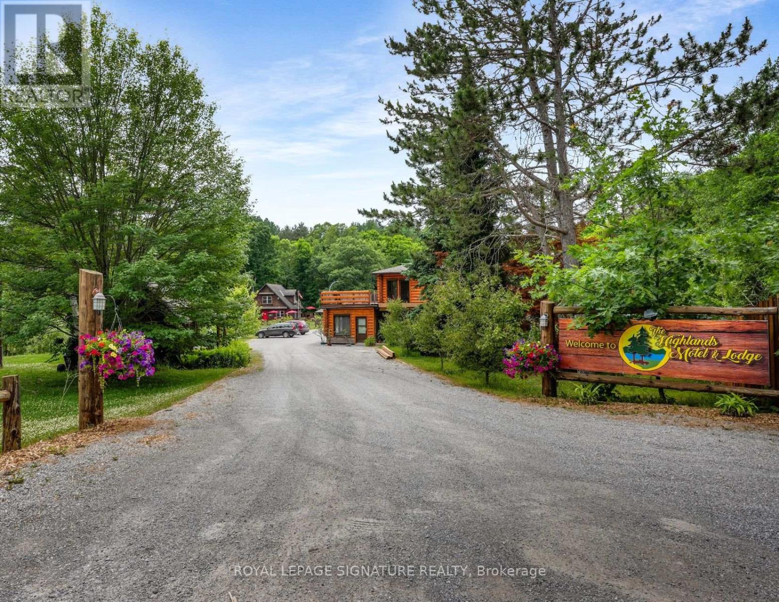 1064 Omagaki Road, Minden Hills, Ontario  K0M 2K0 - Photo 8 - X12610090